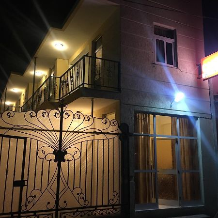 Cheers Bed & Breakfast Adís Abeba Exterior foto